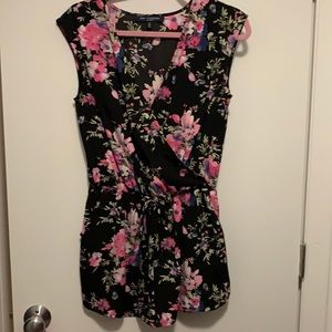 Floral romper size small